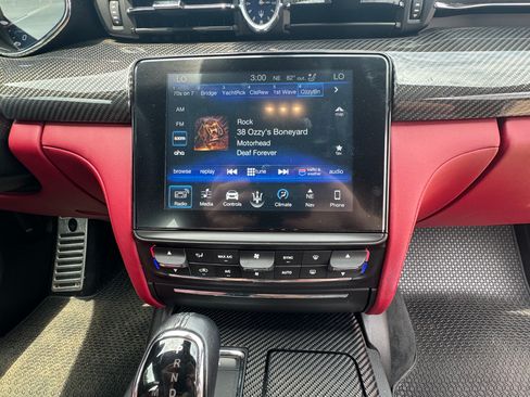 Used 2018 Maserati Quattroporte S GranSport Q4 AWD/4WD image 26