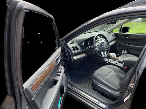 Used 2016 Subaru Outback 2.5i Limited image 11