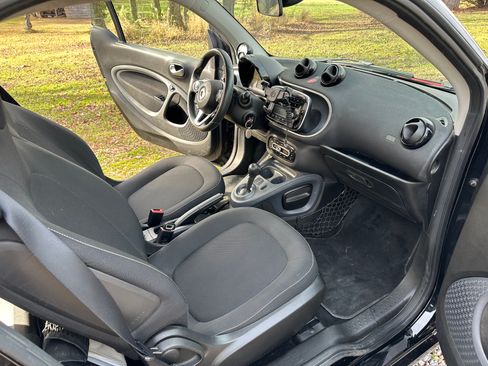 Used 2017 smart fortwo electric drive image 10