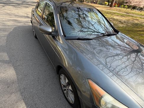 Used 2009 Honda Accord LX image 2