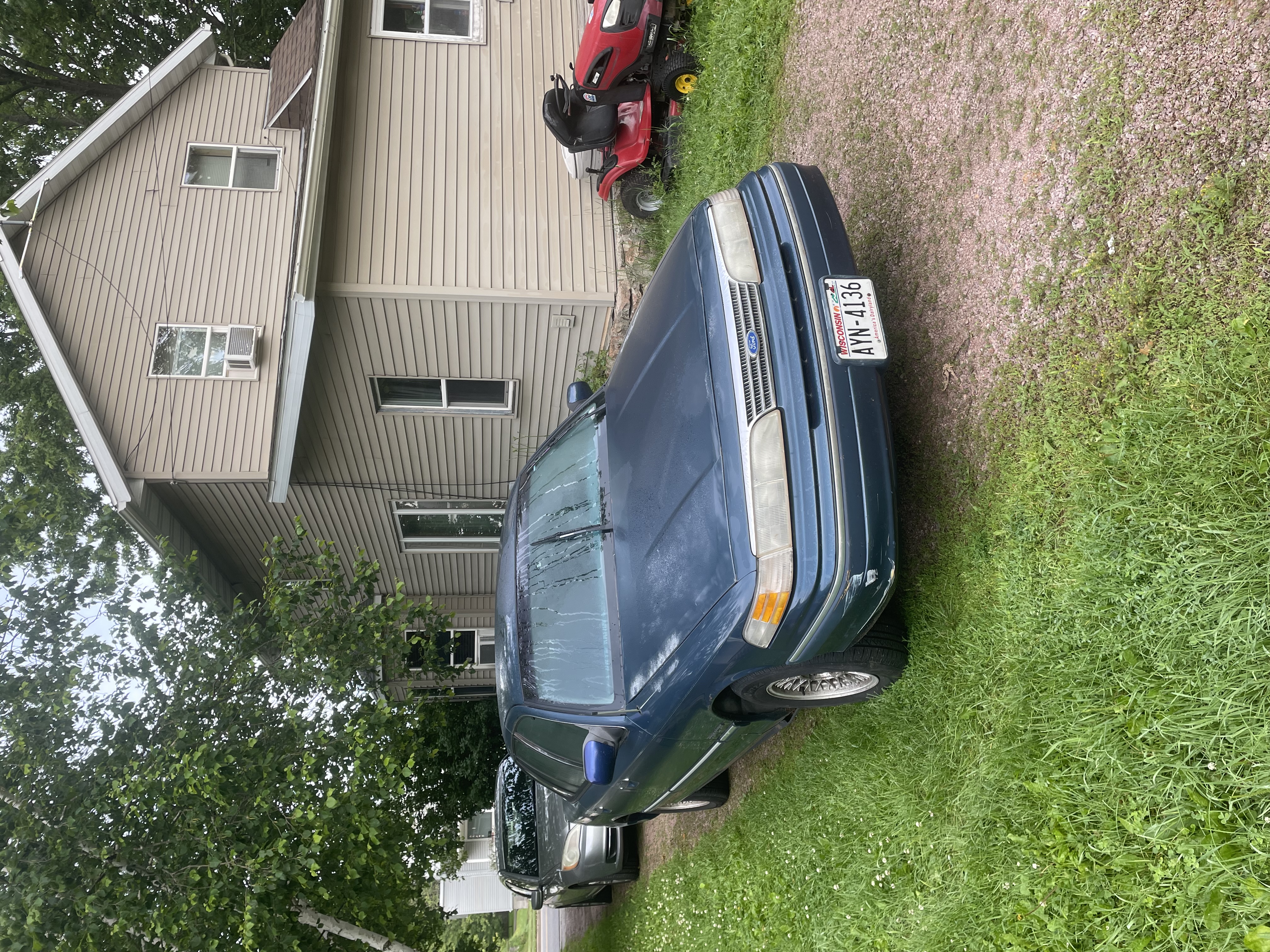 Used 1993 Ford Crown Victoria LX RWD image 2