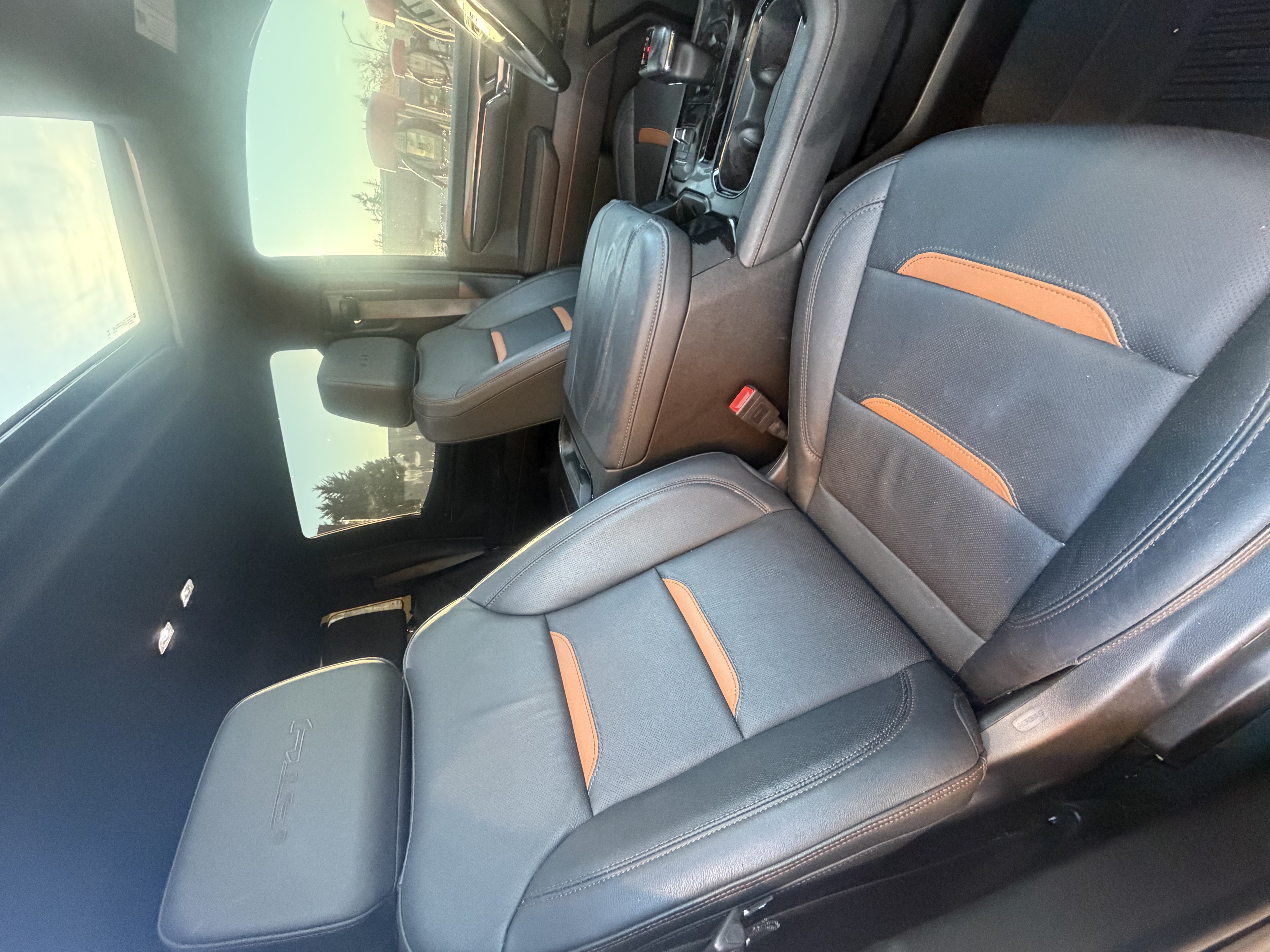 Used 2025 GMC Sierra 1500 AT4 w/ AT4 Premium Package AWD/4WD image 10