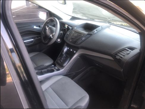 Used 2016 Ford Escape SE image 16