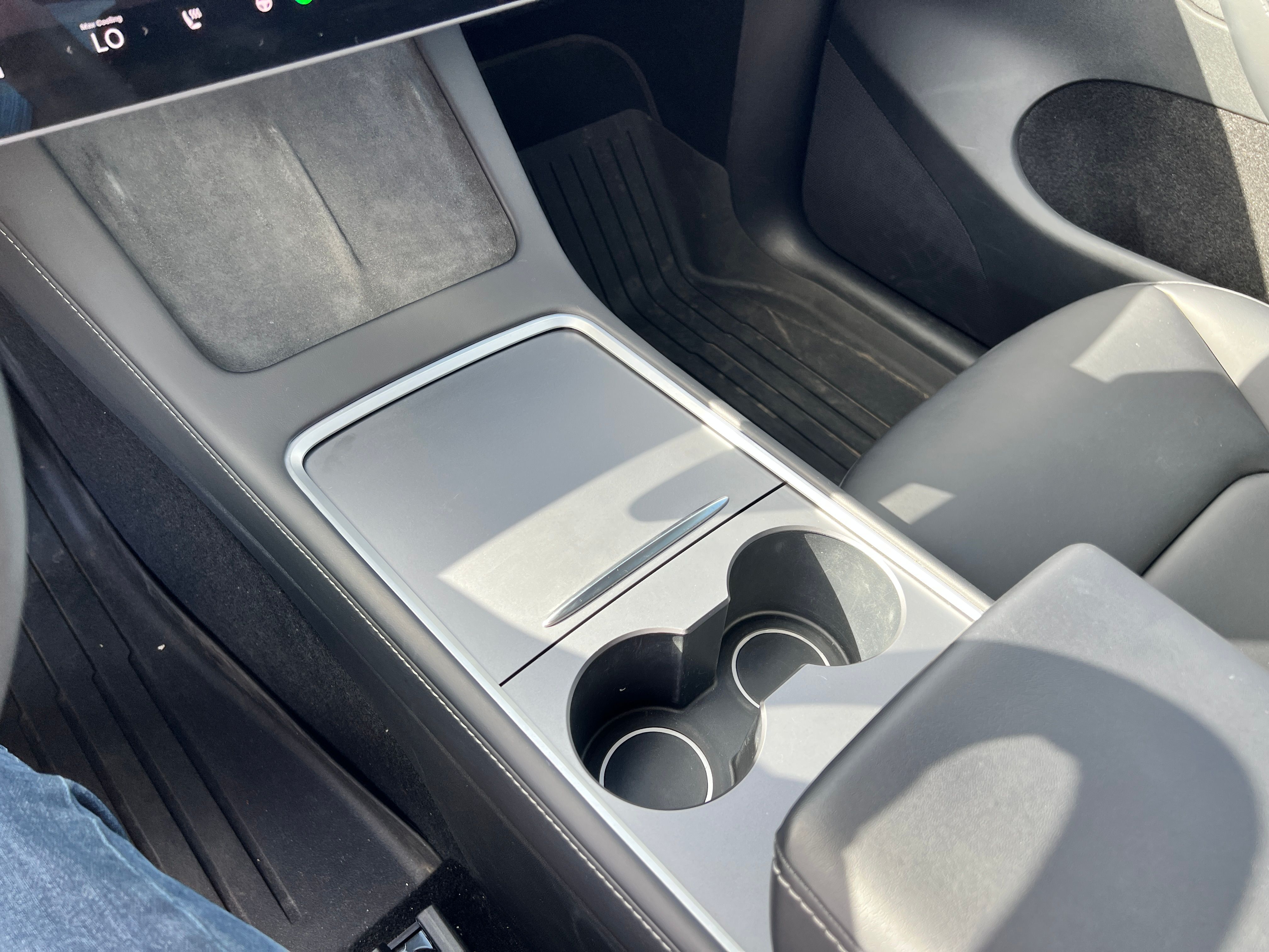 Used 2024 Tesla Model Y Long Range AWD/4WD image 26