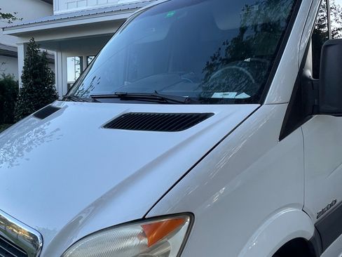 Used 2007 Dodge Sprinter 2500 image 2