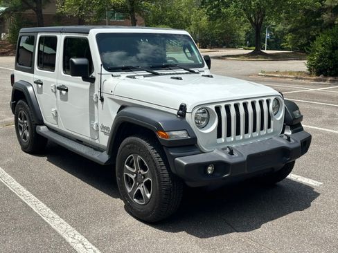 Used 2019 Jeep Wrangler Unlimited Sport S AWD/4WD image 2