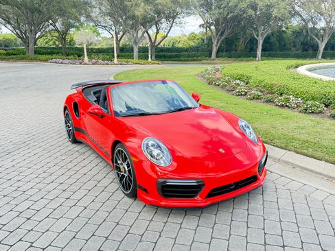Used 2017 Porsche 911 Turbo S image 9