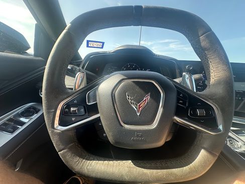 Used 2020 Chevrolet Corvette Stingray Coupe RWD image 12