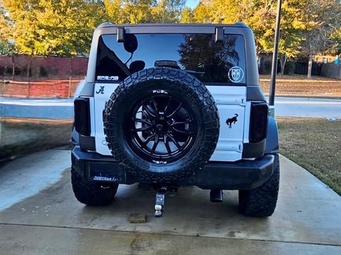 Used 2023 Ford Bronco Wildtrak image 9