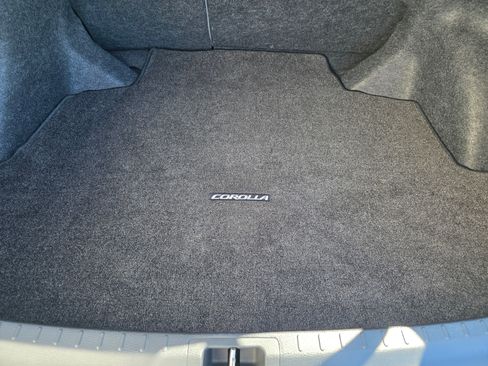 Used 2015 Toyota Corolla L image 24