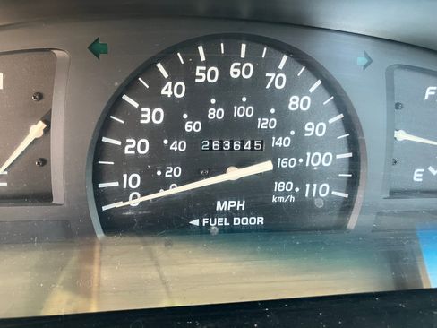 Used 2004 Toyota Tacoma 2WD Regular Cab w/ Enhancement Pkg image 15