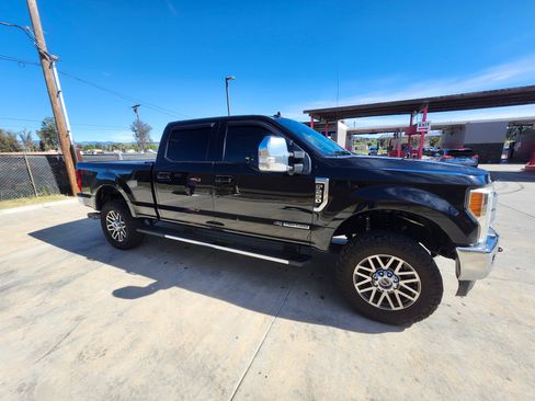 Used 2019 Ford F250 Lariat w/ Lariat Ultimate Package image 8