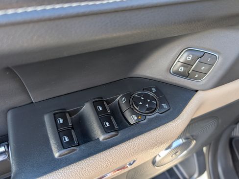 Used 2022 Ford Expedition Max Limited image 22