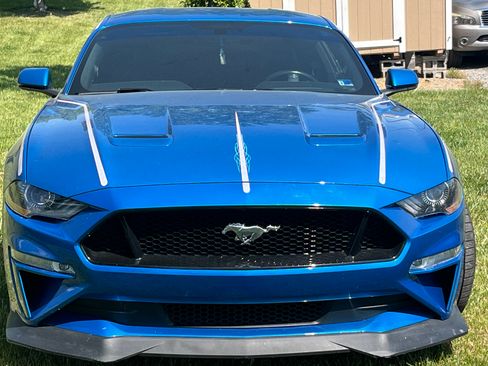 Used 2019 Ford Mustang GT Premium w/ GT Performance Package RWD image 11