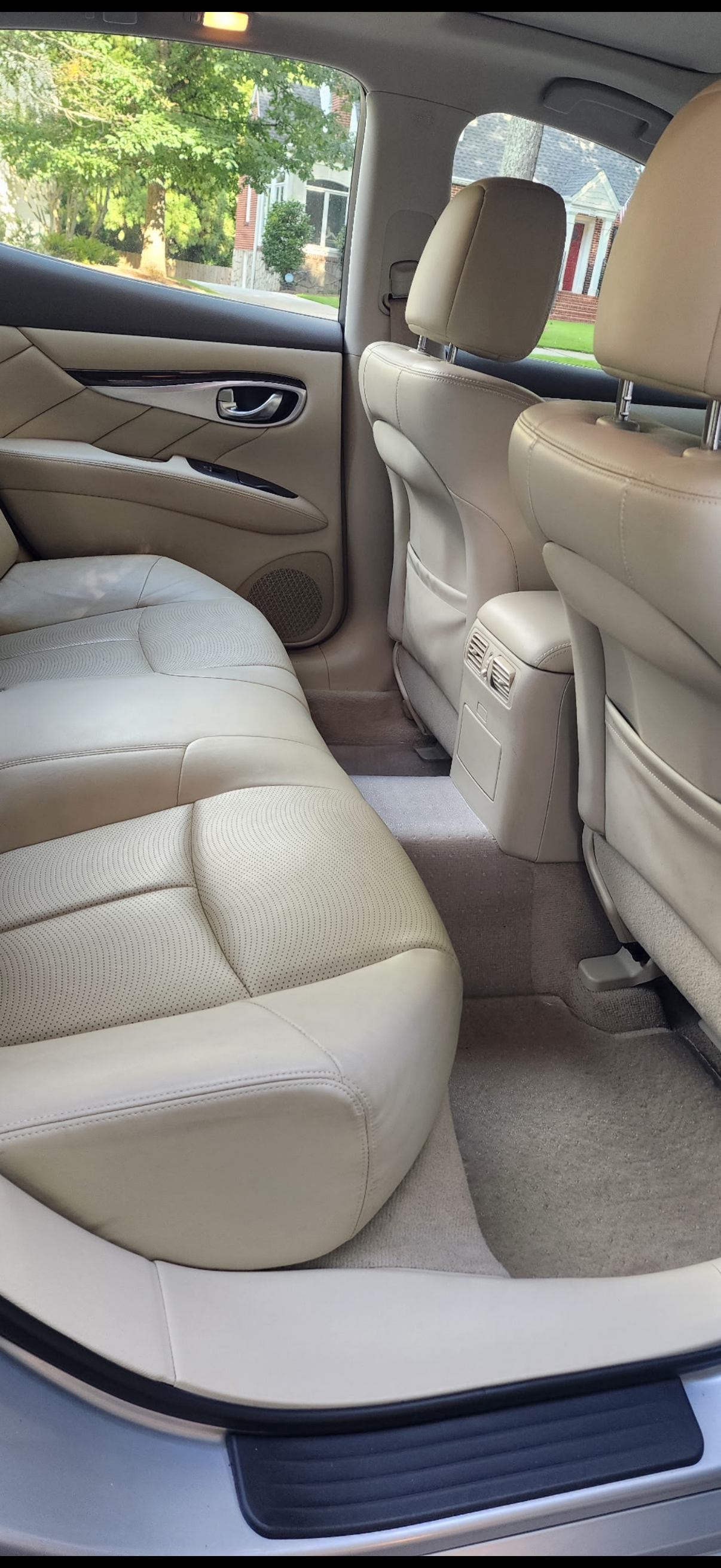 Used 2015 INFINITI Q70 3.7 RWD image 14