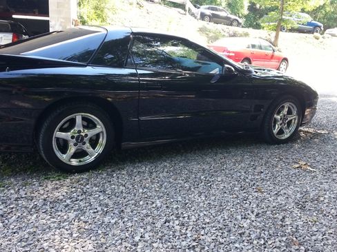 Used 2000 Pontiac Firebird Formula RWD image 4
