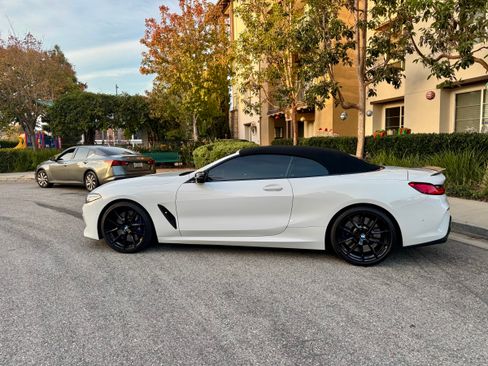 Used 2022 BMW M850i xDrive Convertible image 8