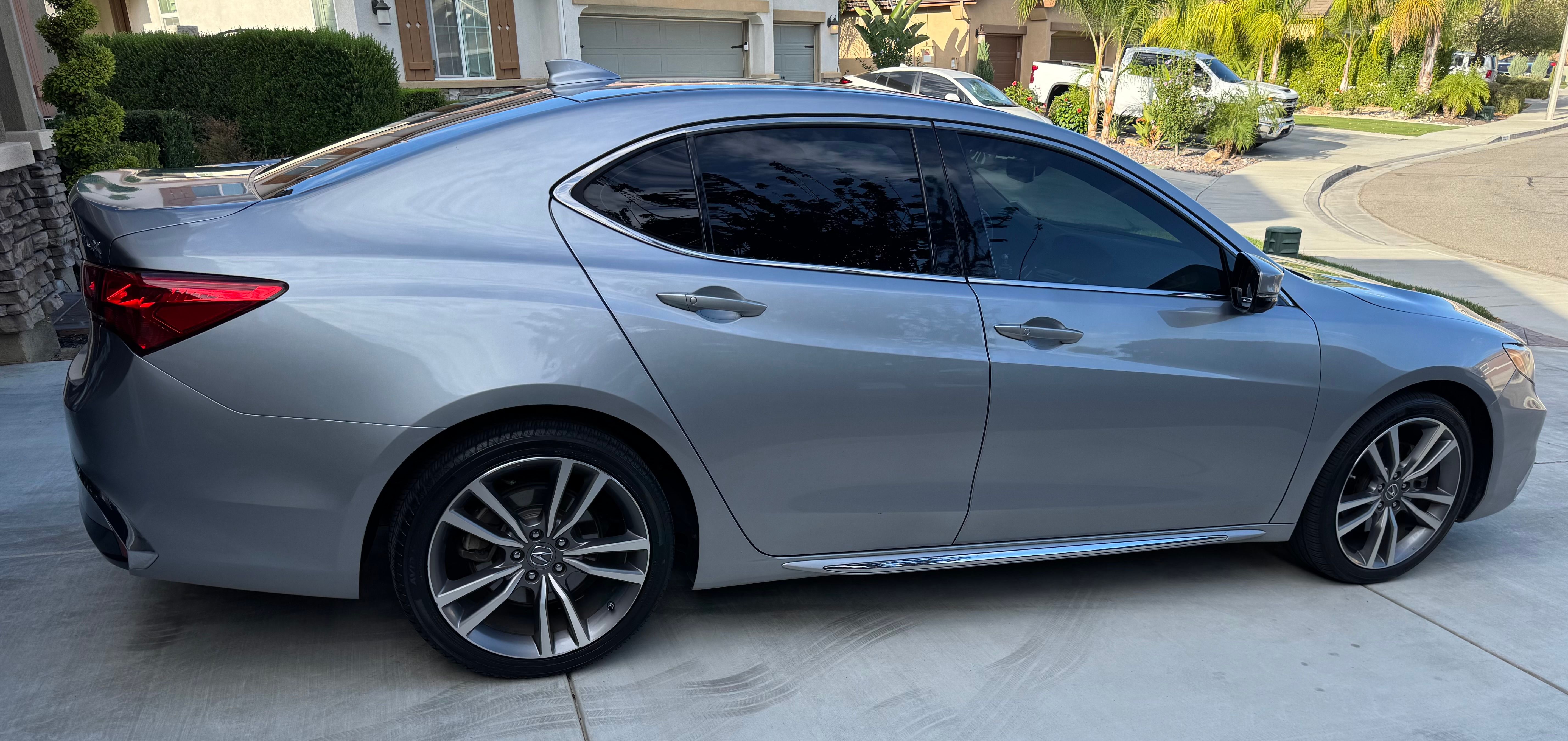 Used 2020 Acura TLX w/ Technology Package FWD image 12