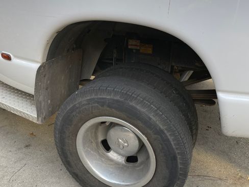 Used 2005 Dodge Ram 3500 Truck SLT w/ Quad Cab Big Horn Value Group image 5