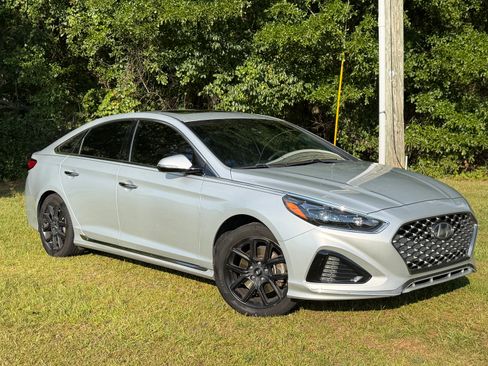 Used 2018 Hyundai Sonata Limited FWD image 4
