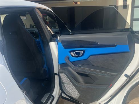 Used 2024 Lamborghini Urus S image 8