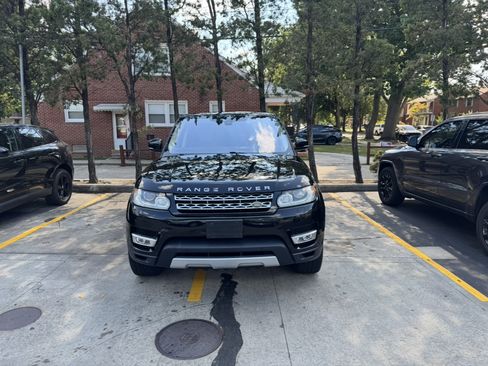 Used 2017 Land Rover Range Rover Sport HSE image 9