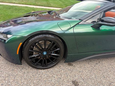 Used 2019 BMW i8 Roadster AWD/4WD image 9