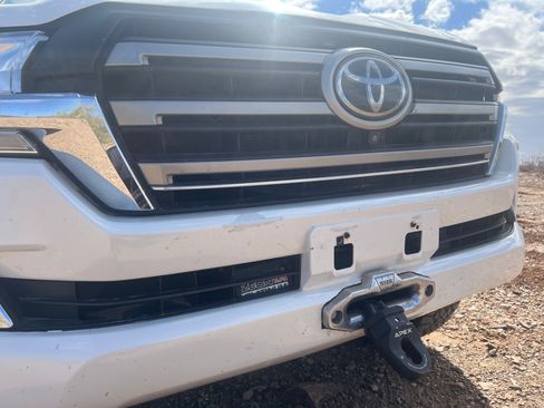 Used 2016 Toyota Land Cruiser image 25