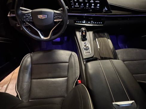 Used 2021 Cadillac Escalade ESV Sport w/ Driver Assist Tech Package image 8