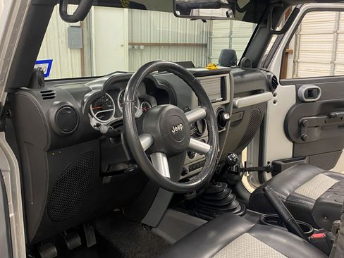 Used 2009 Jeep Wrangler Rubicon w/ Dual Top Group image 13