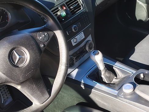 Used 2008 Mercedes-Benz C 300 Sedan image 11