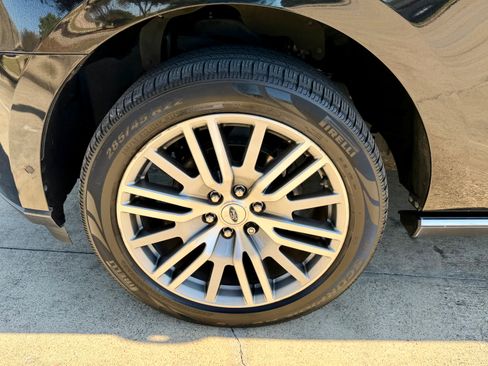 Used 2022 Ford Expedition Max Limited image 24