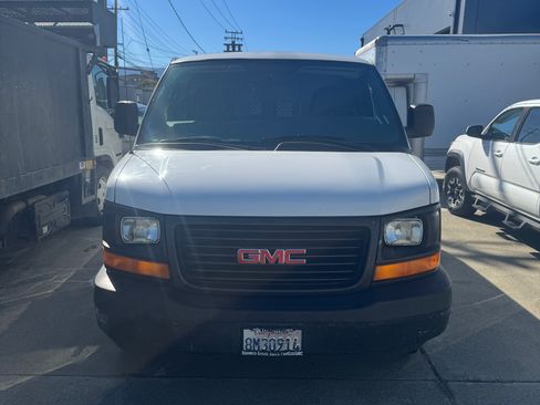 Used 2008 GMC Savana 2500 image 1