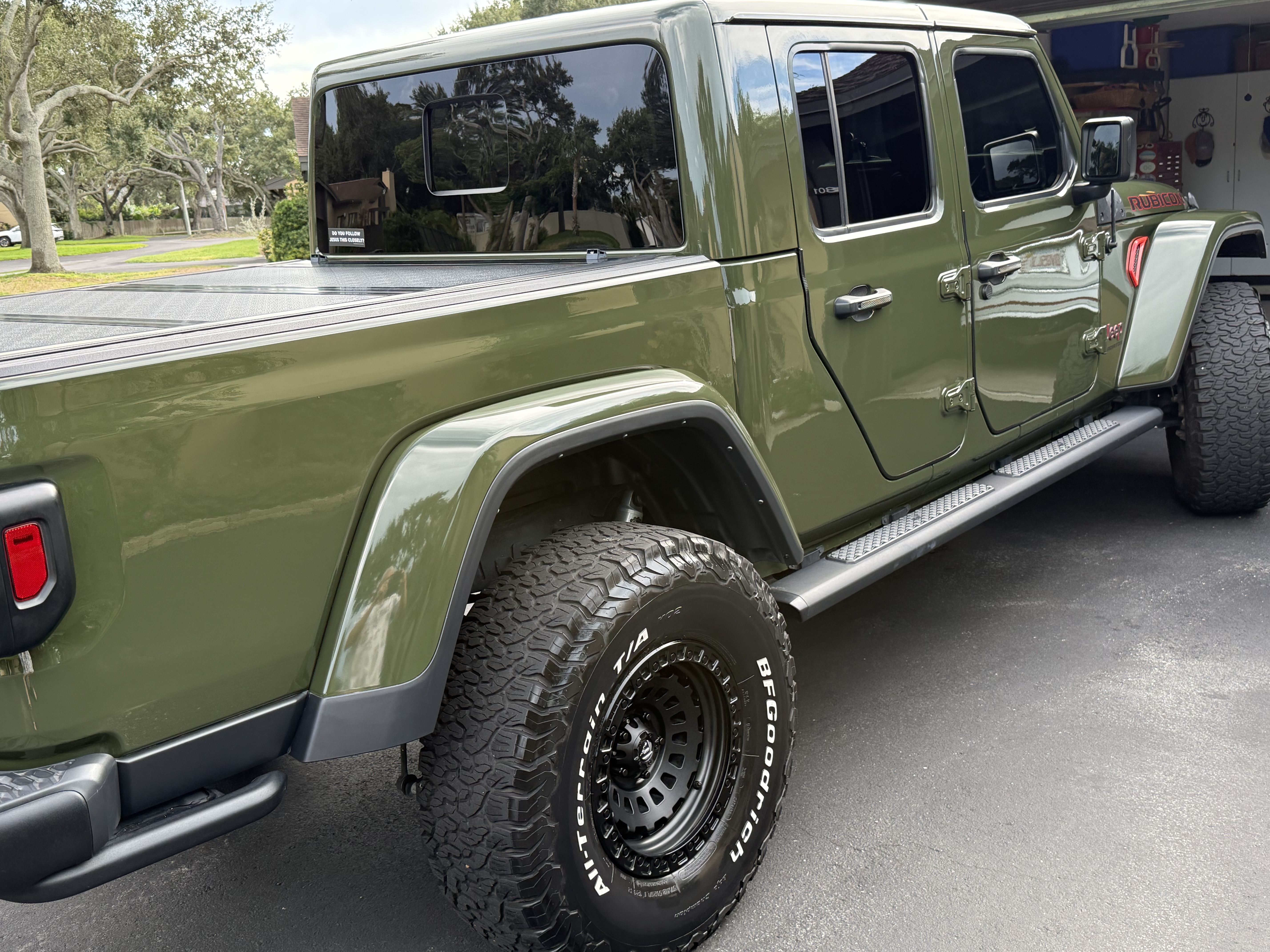 Used 2021 Jeep Gladiator Rubicon AWD/4WD image 4