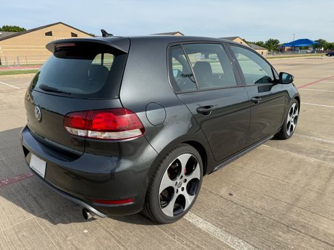 Used 2011 Volkswagen Golf 4-Door image 5