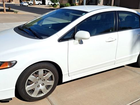Used 2011 Honda Civic LX image 4