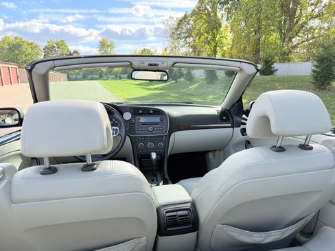 Used 2008 Saab 9-3 2.0T w/ Cold Weather Package image 22