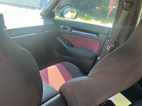 Used 2024 Honda Civic Si image 9