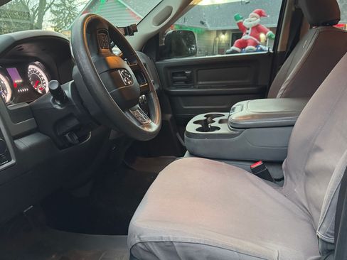 Used 2018 RAM 3500 Tradesman w/ Chrome Appearance Group image 13