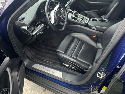 Used 2020 Porsche Panamera 4 image 6