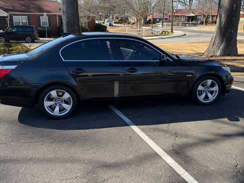 Used 2007 BMW 530i Sedan image 2