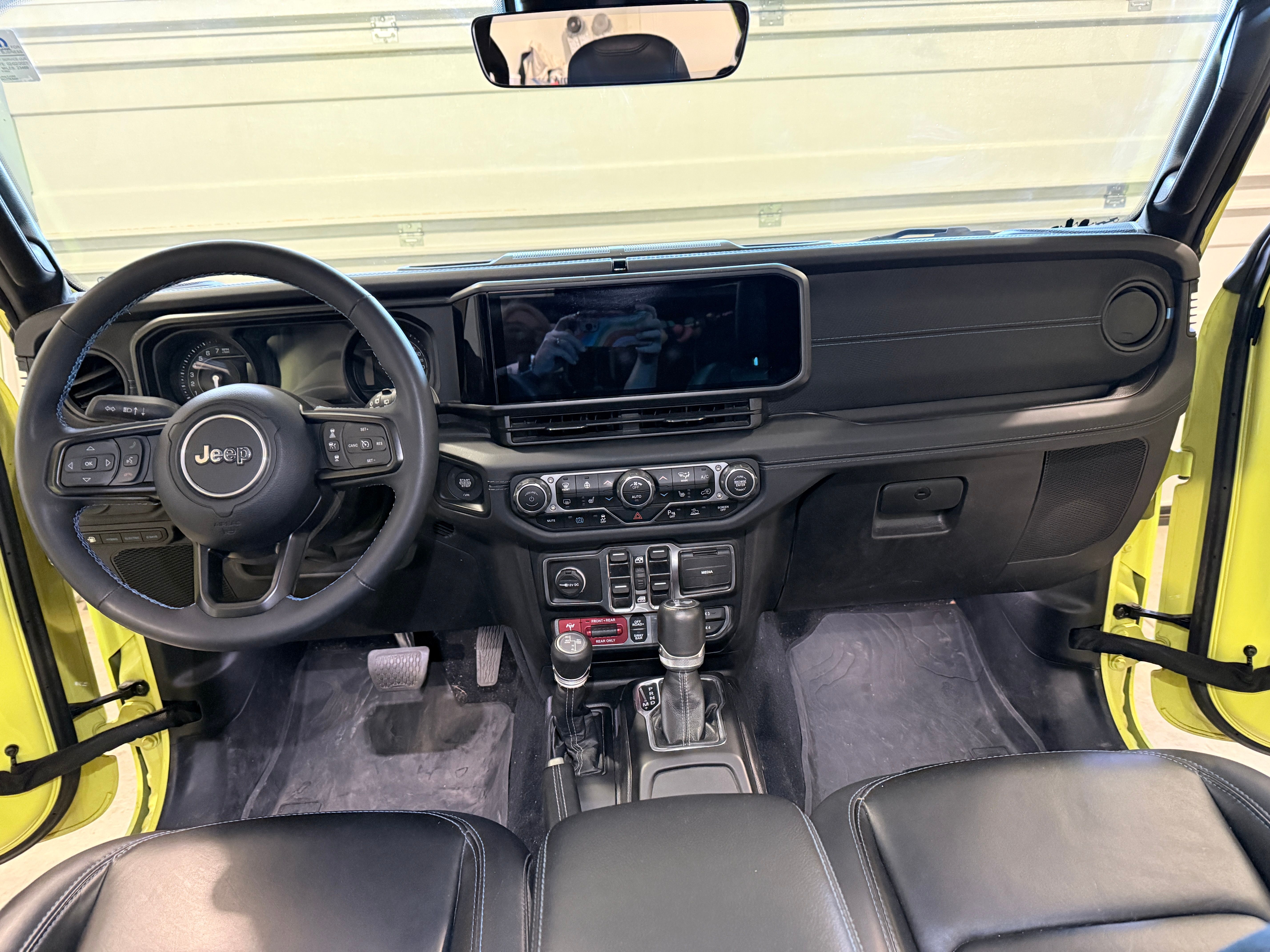 Used 2024 Jeep Wrangler Unlimited Rubicon 4xe AWD/4WD image 6