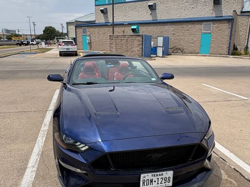 Used 2018 Ford Mustang GT Premium w/ Equipment Group 401A RWD image 5
