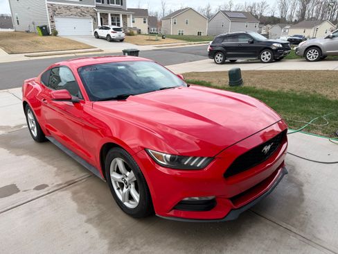 Used 2017 Ford Mustang V6 Coupe 2D image 1