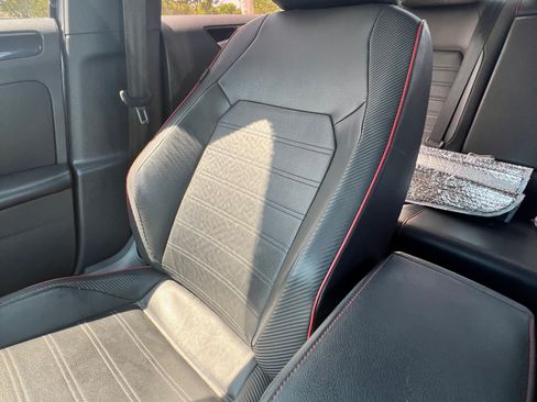 Used 2014 Volkswagen Jetta GLI image 15