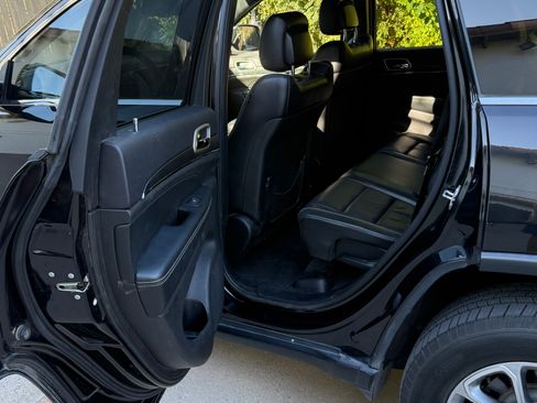 Used 2015 Jeep Grand Cherokee Limited image 6