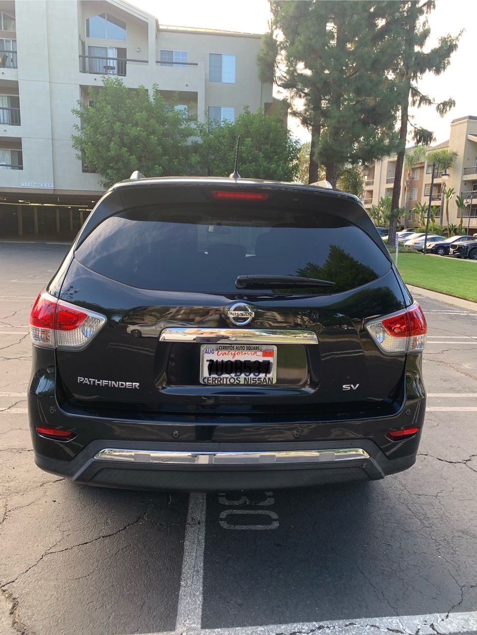 Used 2016 Nissan Pathfinder SV FWD image 10
