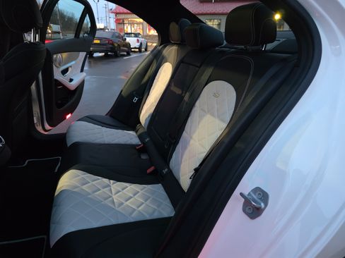 Used 2017 Mercedes-Benz C 300 4MATIC Sedan image 16