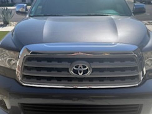Used 2016 Toyota Sequoia Limited w/ Safety & Convenience Package AWD/4WD image 1