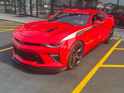 Used 2016 Chevrolet Camaro SS RWD image 13